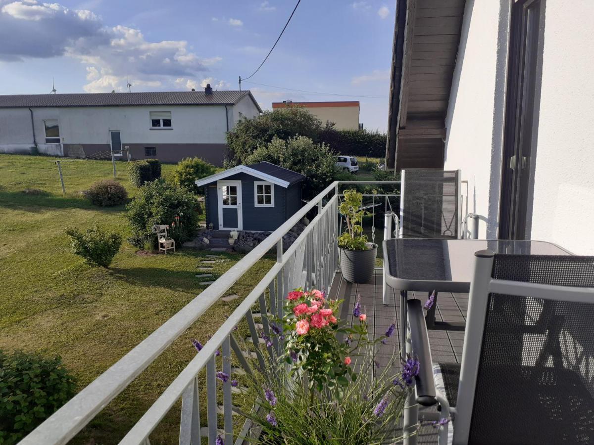 Eifelstern-Schoene Ferienwohnung Mit Balkon Kalenborn-Scheuern Εξωτερικό φωτογραφία